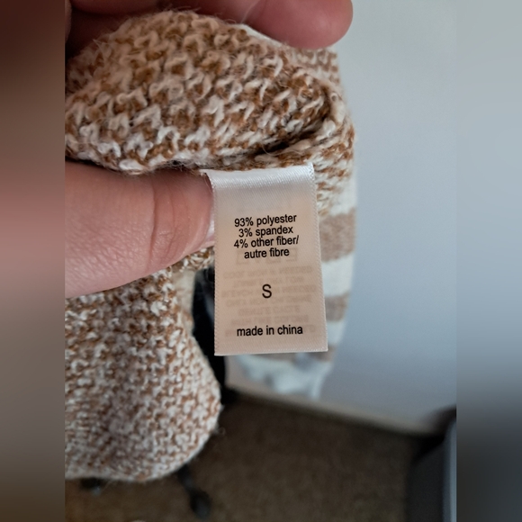 Women's Maurices Buffalo Plaid Quarter Zip Sweater NWT - Picture 7 of 7